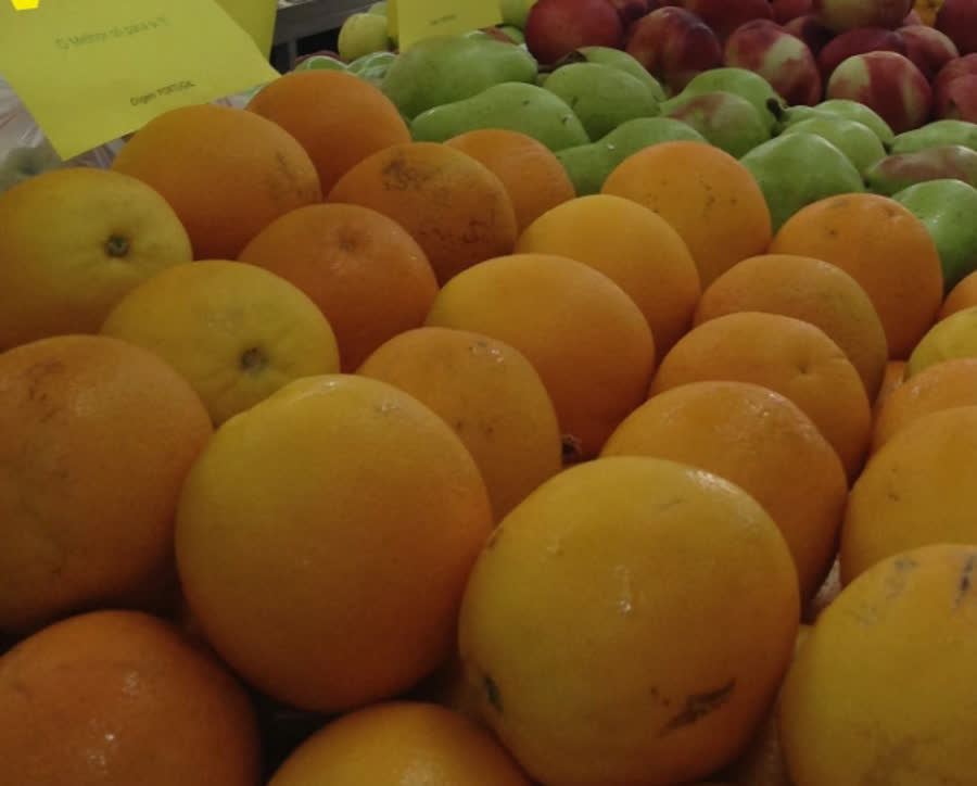 Laranjas na banca do Mercado da Forca